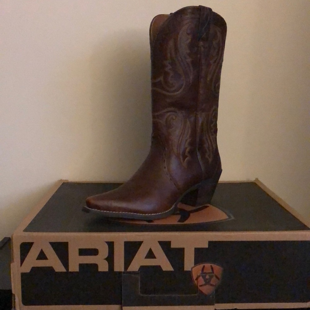 Ariat Women’s Heritage Western X-Toe Cowboy Boots